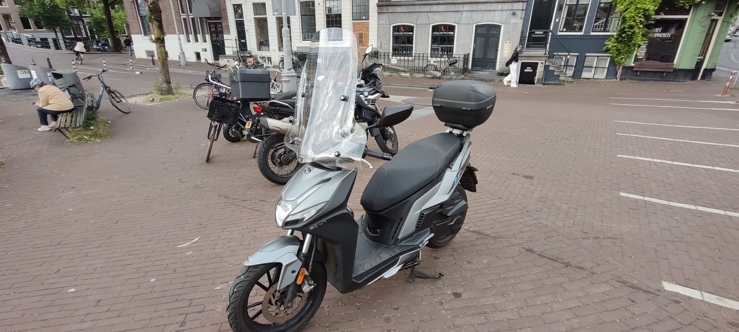 KYMCO AGILTY PLUS 122KG van Amsterdam naar Murcia 30007 calle ermita spin
