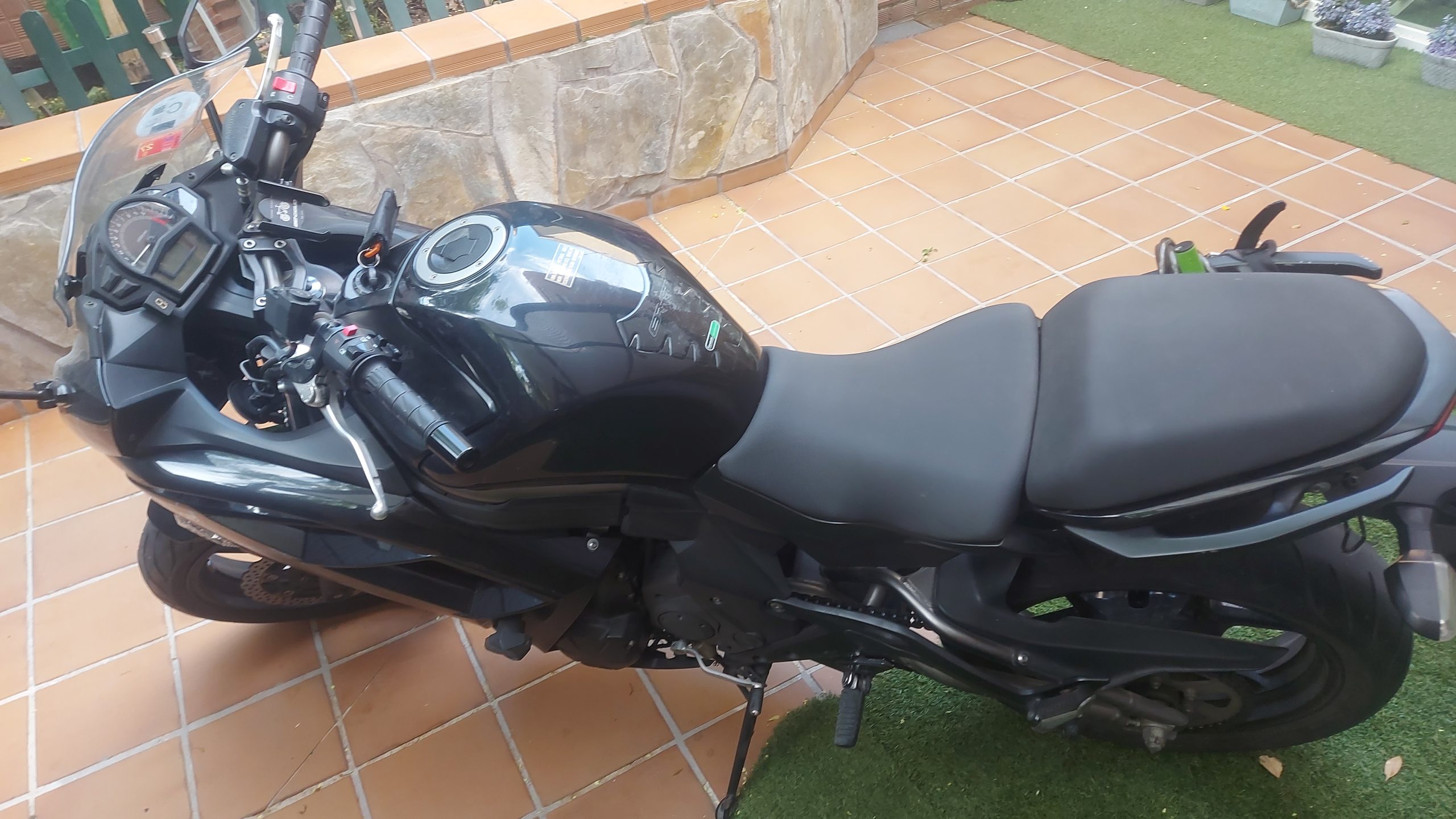 Kawasaki er6f