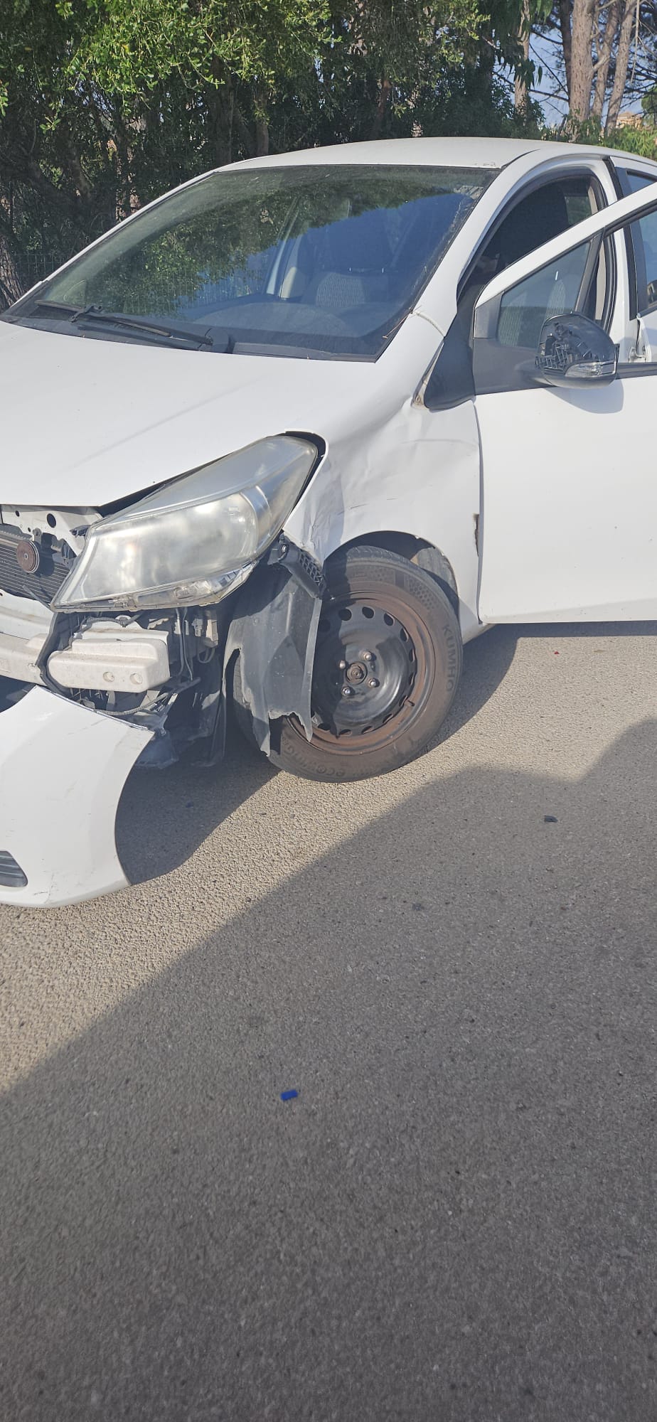 auto toyota yaris – incidentata